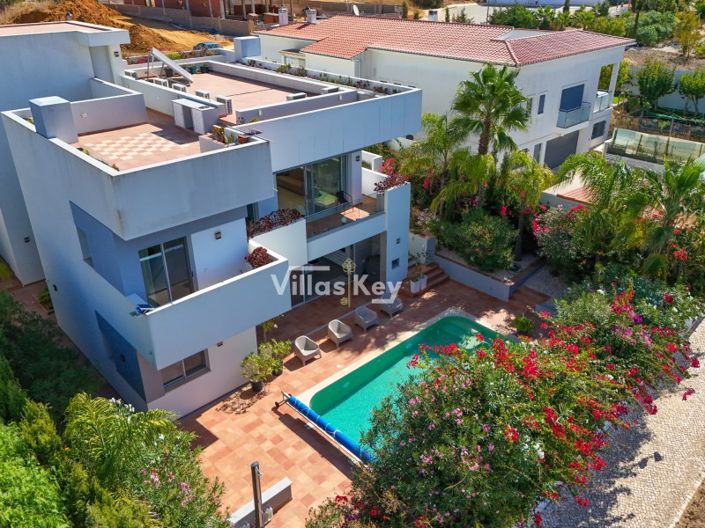 Image No.44-3 Bed House for sale