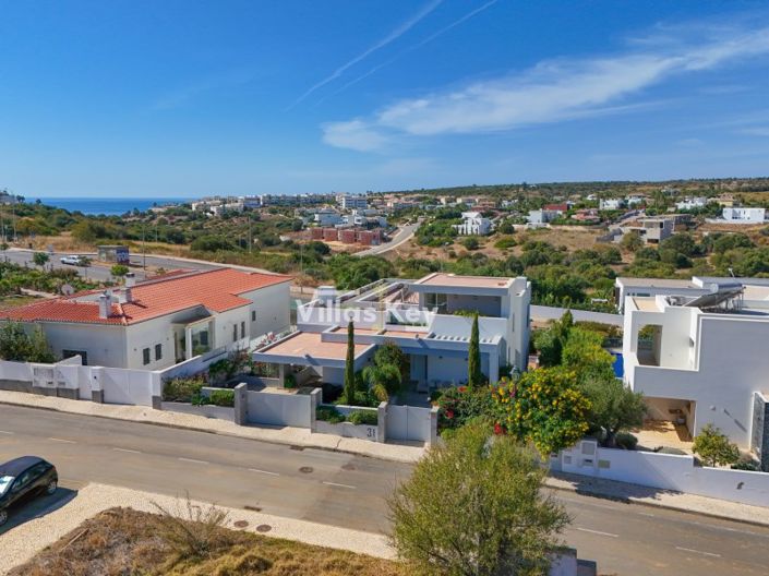 Image No.54-3 Bed House for sale