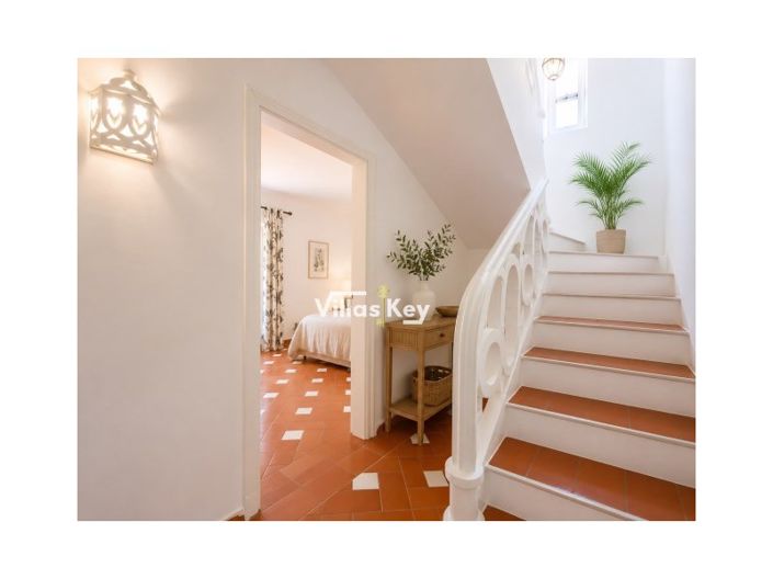 Image No.31-13 Bed Apartment for sale