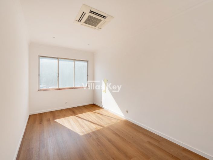 Image No.16-3 Bed Apartment for sale