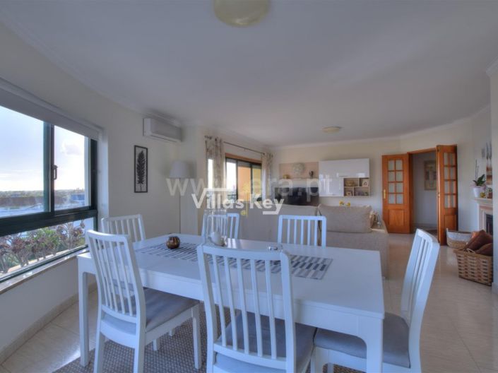 Image No.4-4 Bed Apartment for sale
