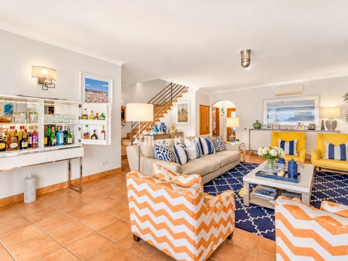 Image No.8-4 Bed House for sale