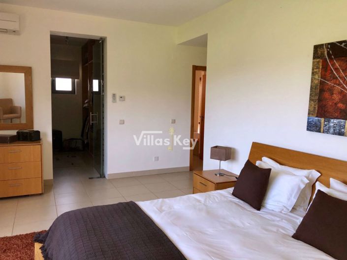 Image No.17-5 Bed House for sale