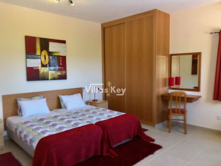 Image No.34-5 Bed House for sale