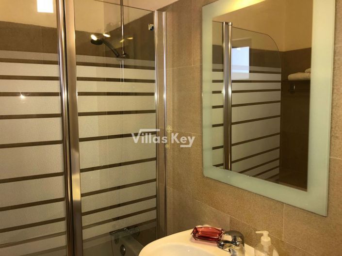 Image No.36-5 Bed House for sale