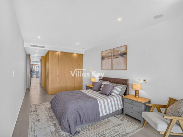 Image No.22-3 Bed Apartment for sale
