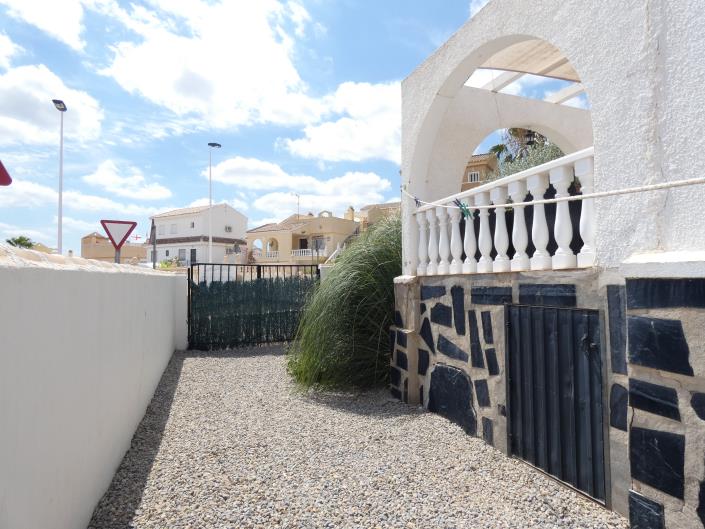 Image No.5-2 Bed Villa / Detached for sale