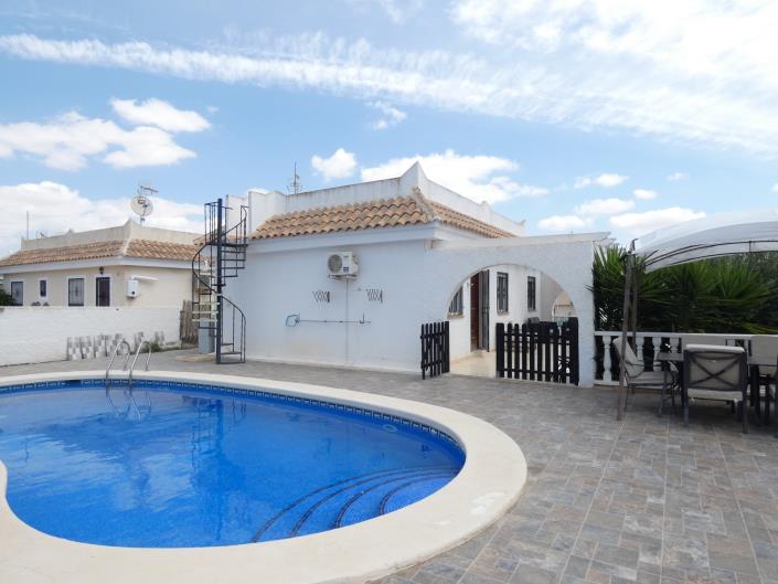 Image No.39-2 Bed Villa / Detached for sale