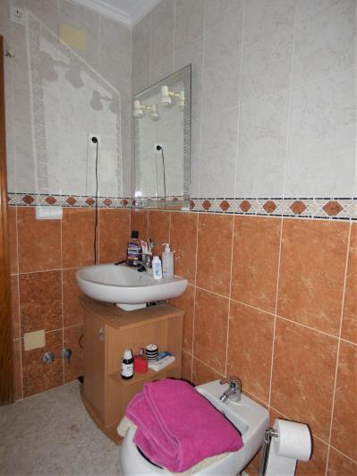 Image No.14-3 Bed Villa / Detached for sale