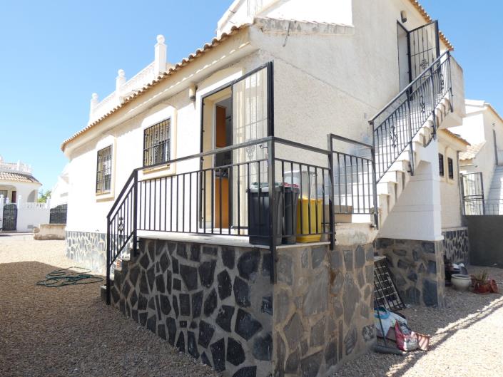 Image No.37-3 Bed Villa / Detached for sale