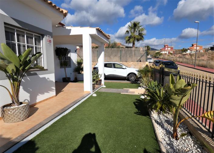 Image No.8-4 Bed Villa / Detached for sale