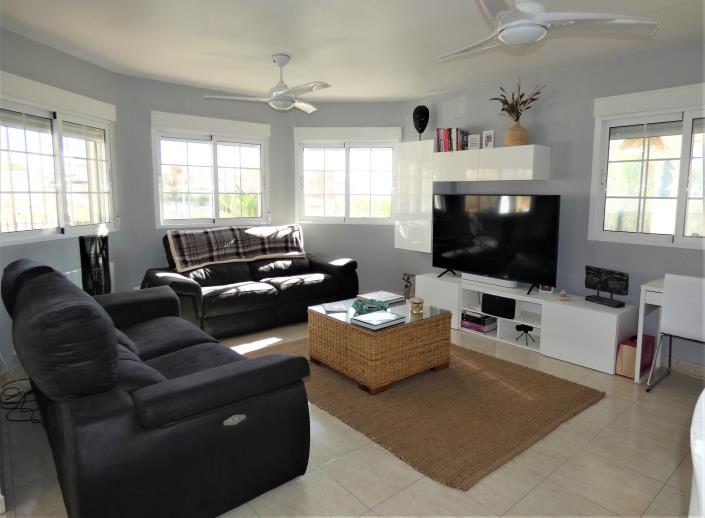 Image No.10-4 Bed Villa / Detached for sale