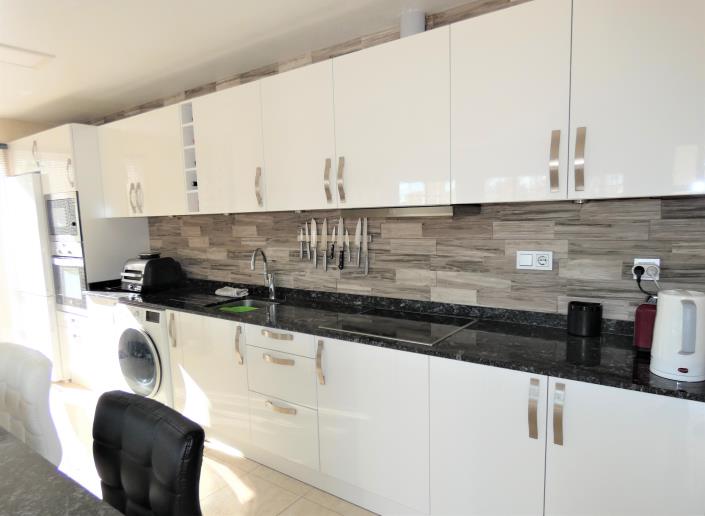 Image No.13-4 Bed Villa / Detached for sale