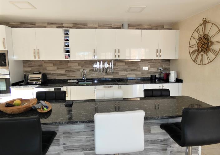 Image No.12-4 Bed Villa / Detached for sale