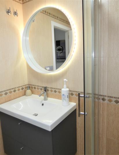 Image No.19-4 Bed Villa / Detached for sale