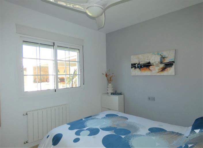 Image No.22-4 Bed Villa / Detached for sale