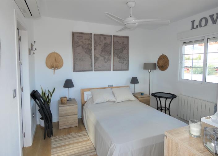 Image No.45-4 Bed Villa / Detached for sale