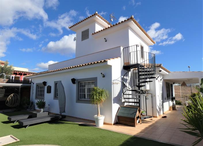 Image No.53-4 Bed Villa / Detached for sale