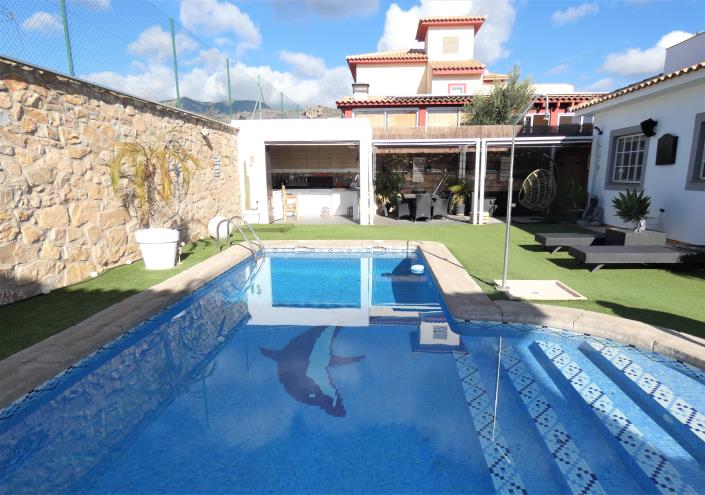 Image No.54-4 Bed Villa / Detached for sale