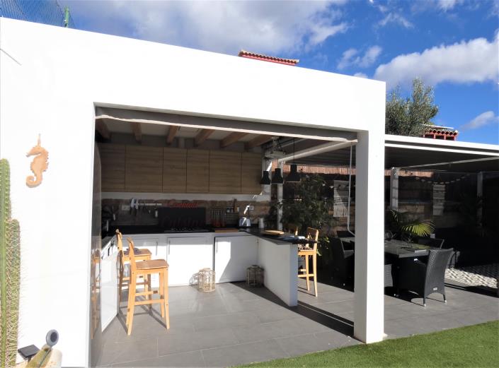 Image No.57-4 Bed Villa / Detached for sale