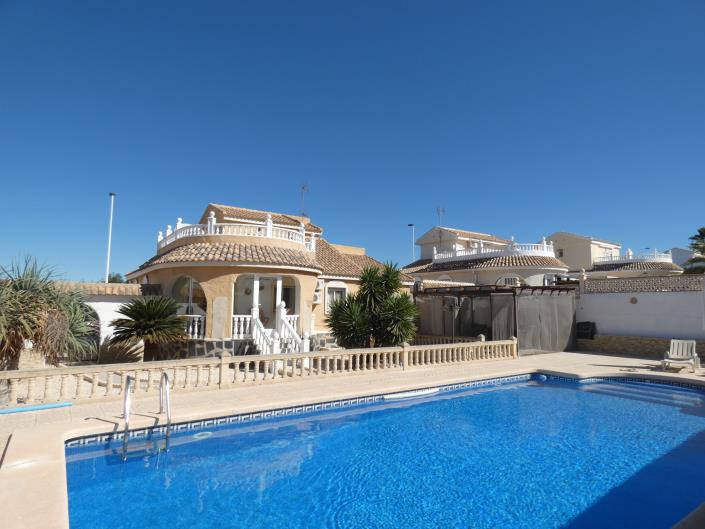 Image No.2-3 Bed Villa / Detached for sale