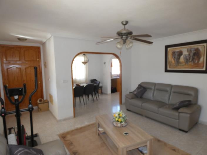 Image No.12-3 Bed Villa / Detached for sale