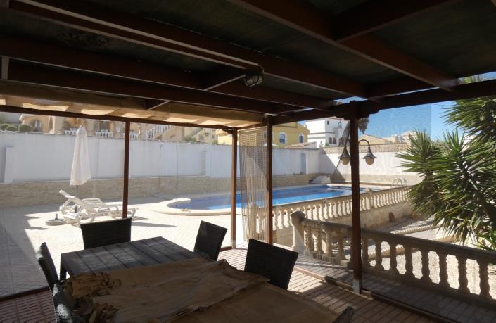 Image No.35-3 Bed Villa / Detached for sale