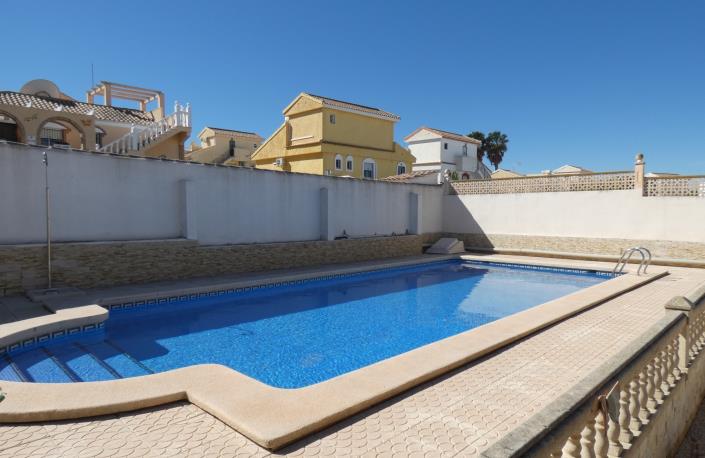 Image No.37-3 Bed Villa / Detached for sale