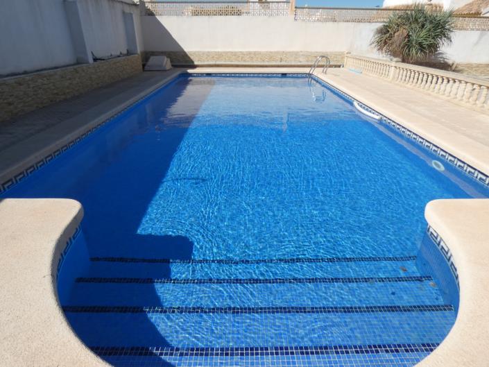 Image No.39-3 Bed Villa / Detached for sale