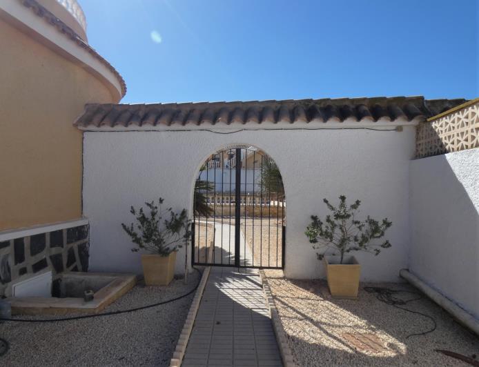 Image No.41-3 Bed Villa / Detached for sale