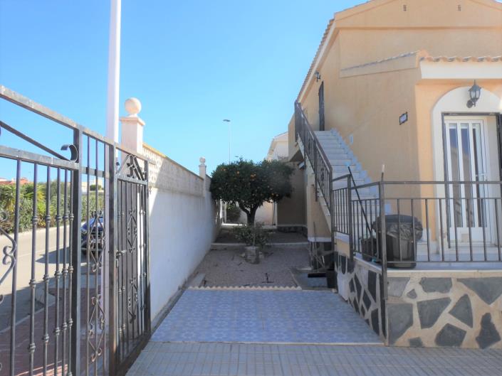 Image No.42-3 Bed Villa / Detached for sale