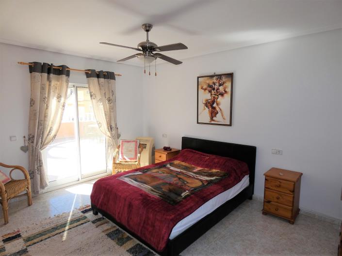 Image No.44-3 Bed Villa / Detached for sale