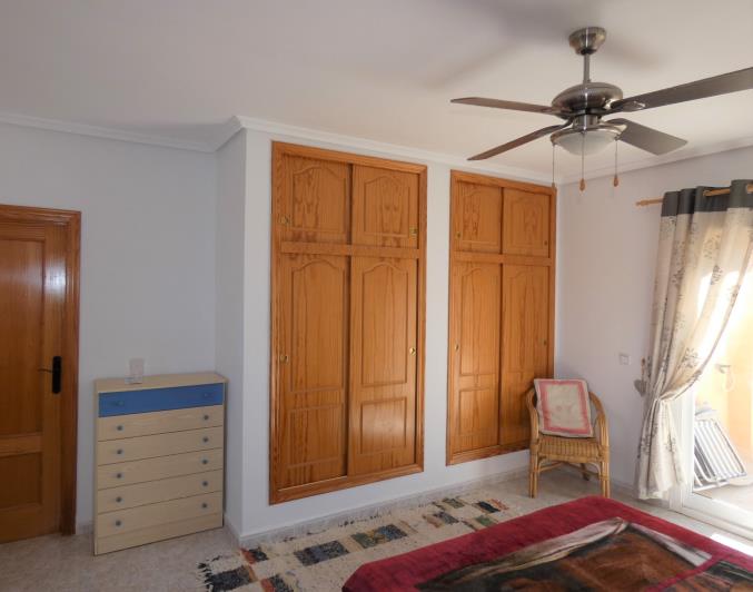 Image No.46-3 Bed Villa / Detached for sale