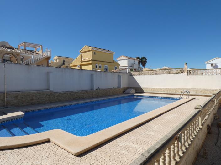 Image No.55-3 Bed Villa / Detached for sale