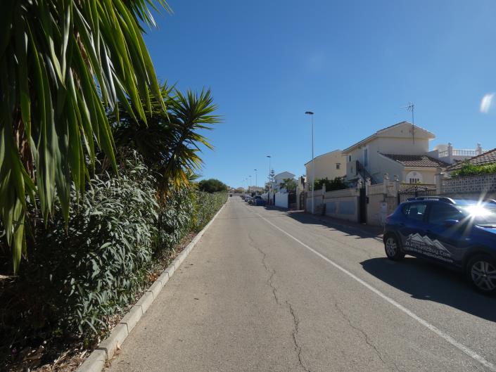 Image No.56-3 Bed Villa / Detached for sale