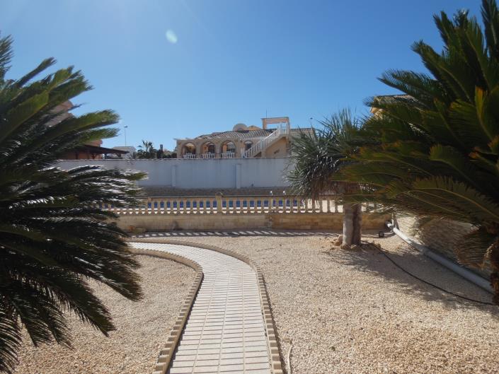 Image No.60-3 Bed Villa / Detached for sale