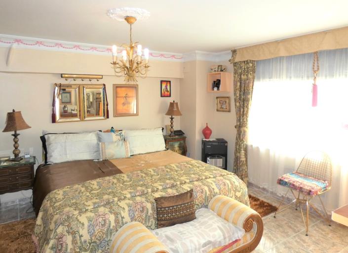 Image No.3-5 Bed Villa / Detached for sale