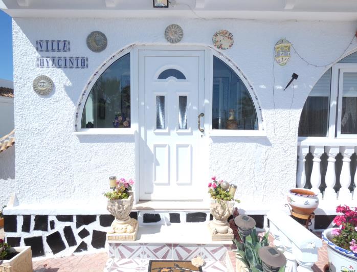 Image No.6-5 Bed Villa / Detached for sale