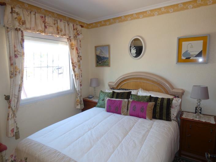 Image No.12-5 Bed Villa / Detached for sale