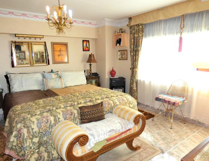 Image No.35-5 Bed Villa / Detached for sale