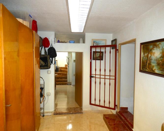 Image No.41-5 Bed Villa / Detached for sale