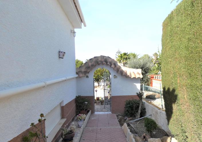 Image No.45-5 Bed Villa / Detached for sale