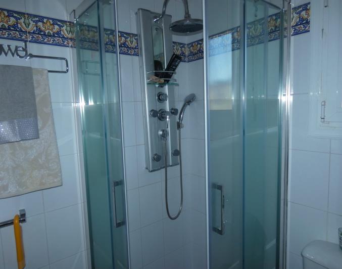 Image No.55-5 Bed Villa / Detached for sale