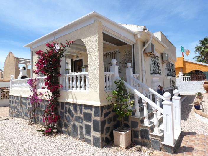 Image No.2-2 Bed Villa / Detached for sale