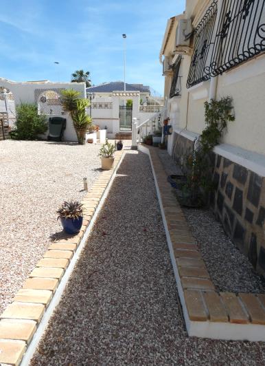 Image No.52-2 Bed Villa / Detached for sale