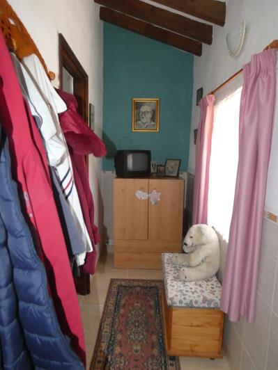 Image No.25-3 Bed Country Property for sale