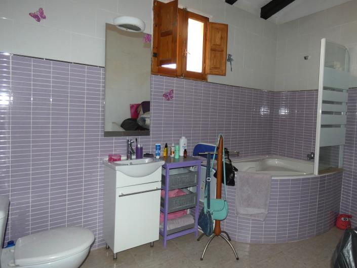 Image No.22-2 Bed Country House for sale