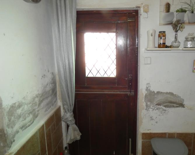 Image No.41-2 Bed Country House for sale