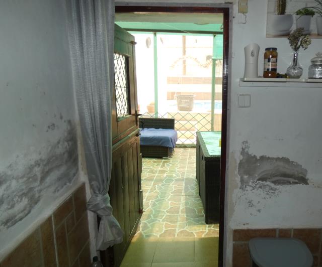 Image No.42-2 Bed Country House for sale