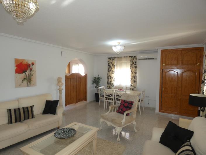 Image No.10-6 Bed Villa / Detached for sale